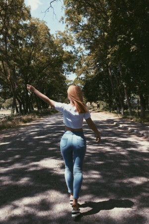 Escort girl Мирослава стрип-дэнс