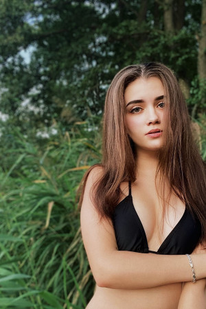 Индивидуалка Света только через WhatsApp